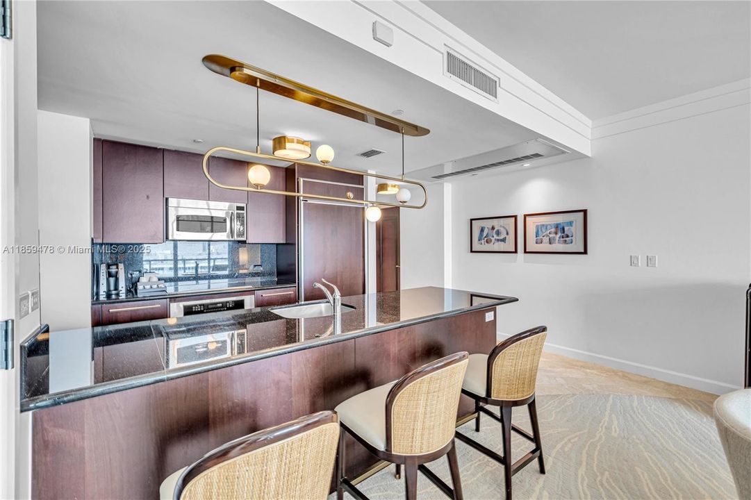 For Sale: $2,990,000 (2 beds, 2 baths, 1502 Square Feet)