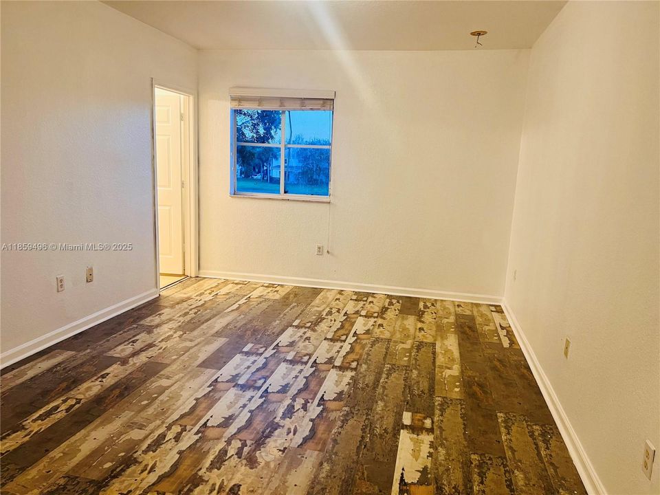 待售: $430,000 (3 贝兹, 2 浴室, 1423 平方英尺)