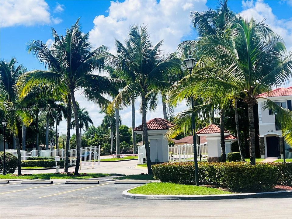 待售: $430,000 (3 贝兹, 2 浴室, 1423 平方英尺)