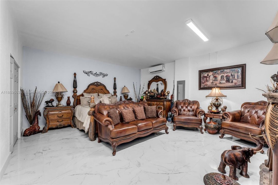 Под контрактом: $980,000 (5 спален, 4 ванн, 2838 Квадратных фут)