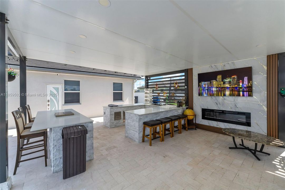 Под контрактом: $980,000 (5 спален, 4 ванн, 2838 Квадратных фут)