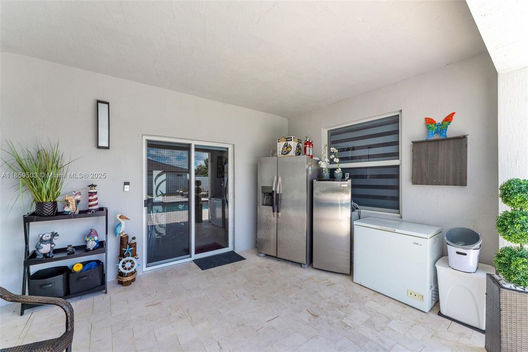 Под контрактом: $980,000 (5 спален, 4 ванн, 2838 Квадратных фут)