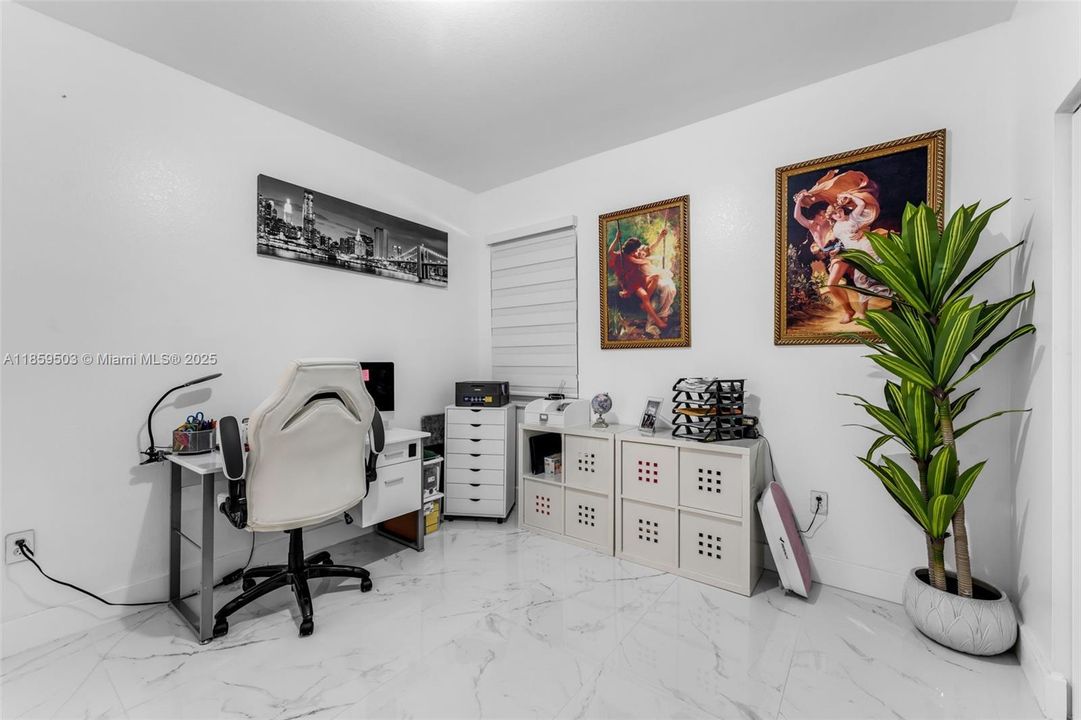 Под контрактом: $980,000 (5 спален, 4 ванн, 2838 Квадратных фут)