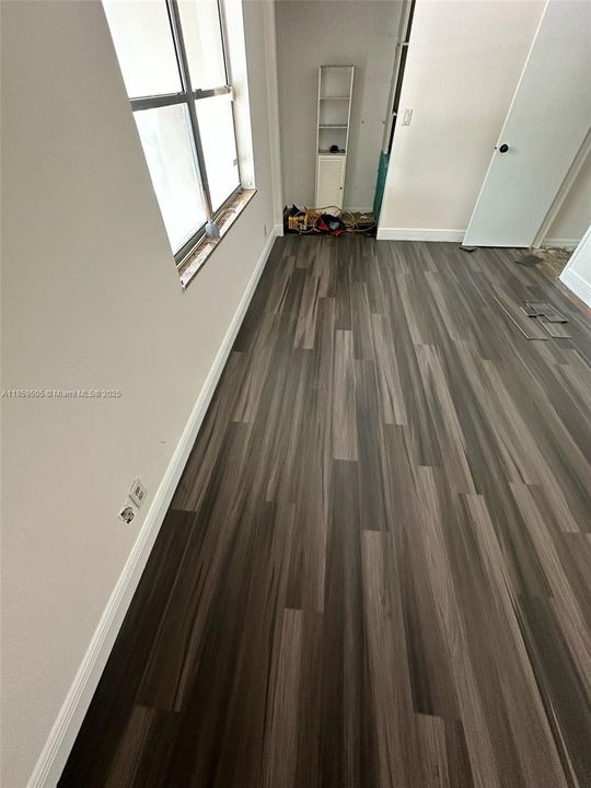 For Sale: $225,000 (2 beds, 1 baths, 1102 Square Feet)