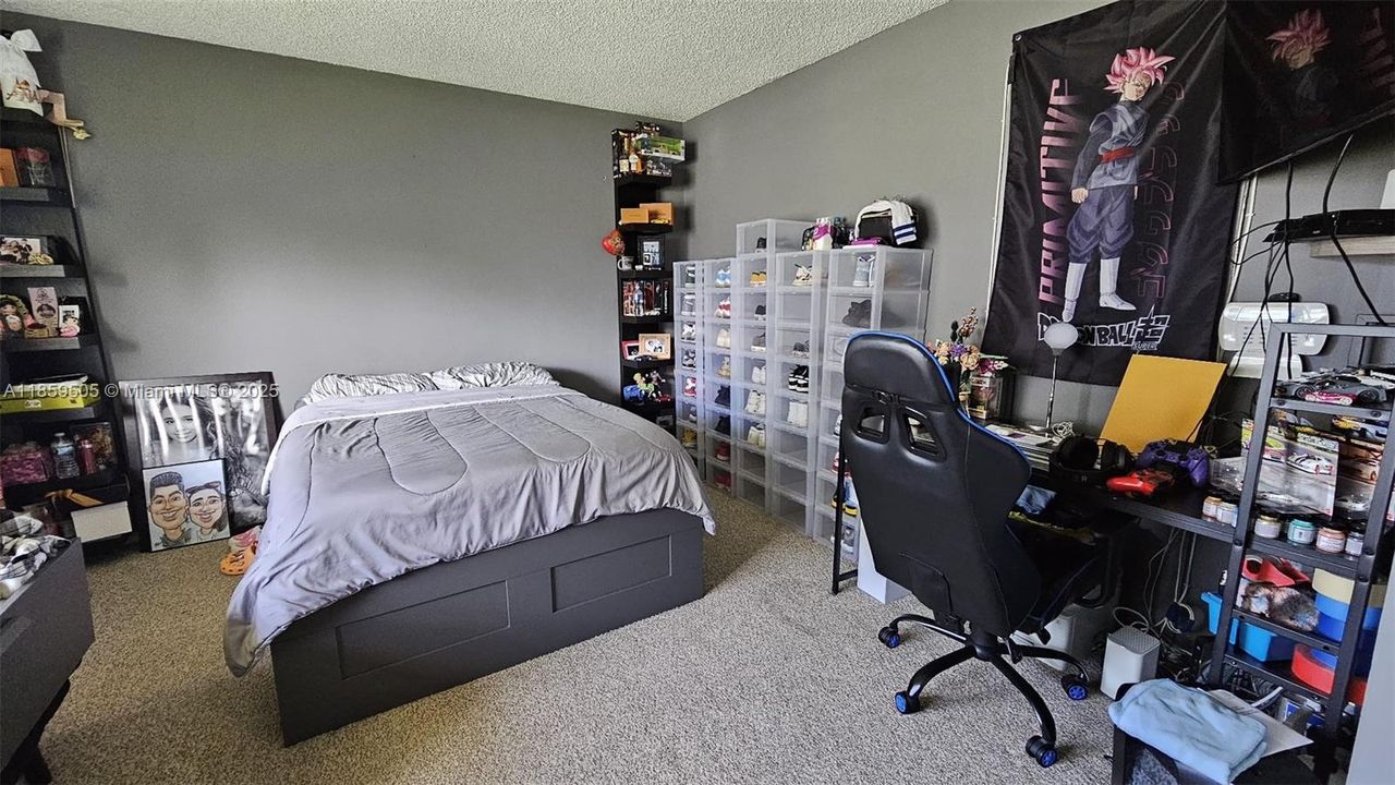 For Sale: $225,000 (2 beds, 1 baths, 1102 Square Feet)