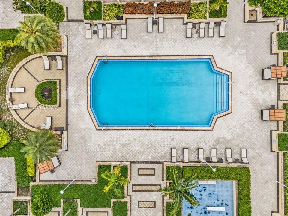 En Venta: $539,000 (2 camas, 2 baños, 1190 Pies cuadrados)