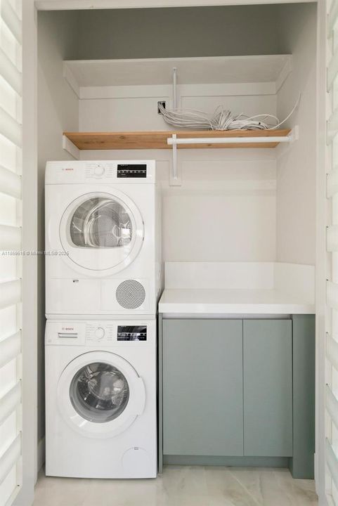 На продажу: $2,451,000 (4 спален, 4 ванн, 0 Квадратных фут)