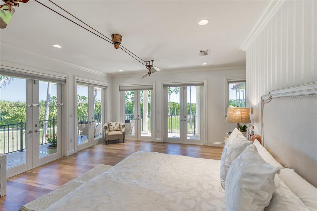 待售: $4,500,000 (5 贝兹, 5 浴室, 5438 平方英尺)