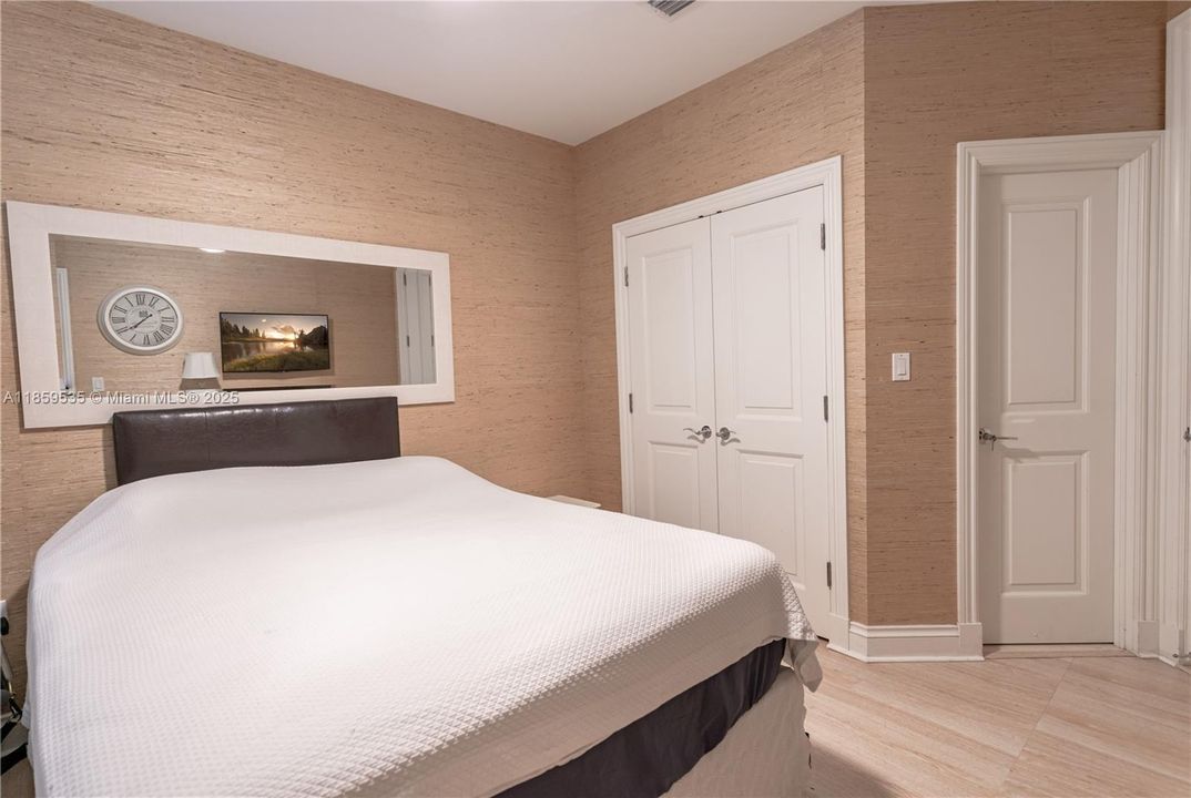 待售: $4,500,000 (5 贝兹, 5 浴室, 5438 平方英尺)