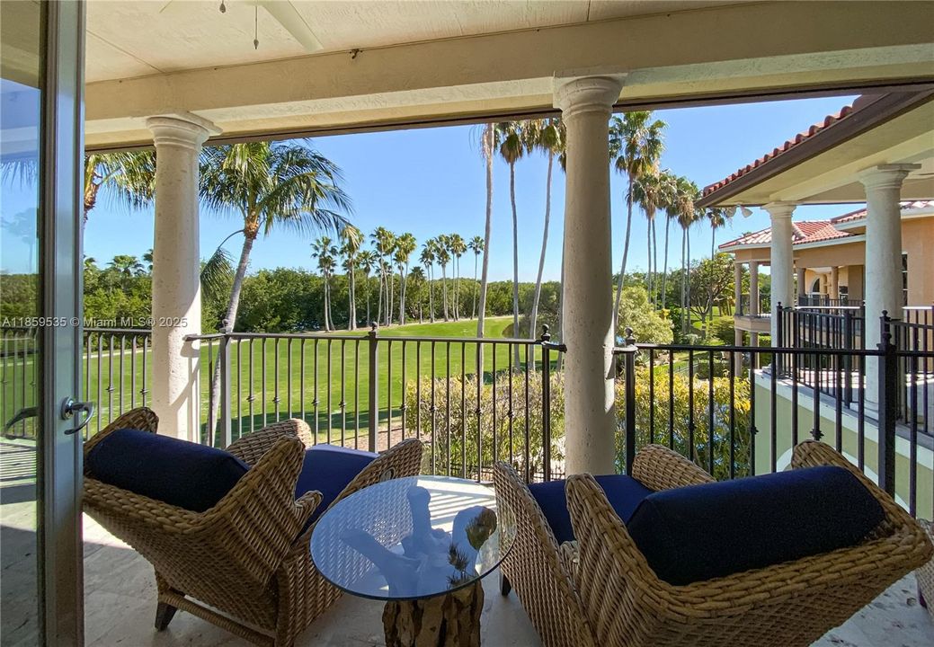 待售: $4,500,000 (5 贝兹, 5 浴室, 5438 平方英尺)