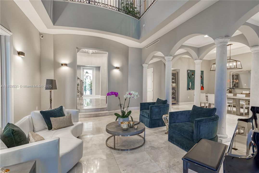 待售: $4,500,000 (5 贝兹, 5 浴室, 5438 平方英尺)