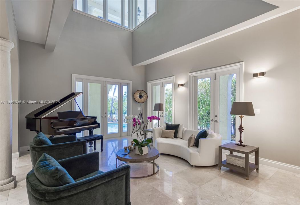 待售: $4,500,000 (5 贝兹, 5 浴室, 5438 平方英尺)