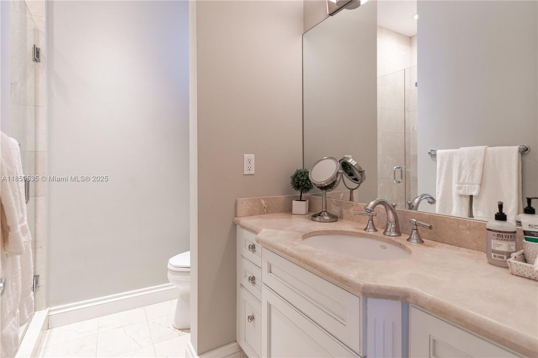 待售: $4,500,000 (5 贝兹, 5 浴室, 5438 平方英尺)