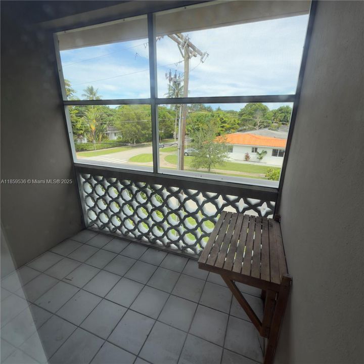 Recientemente alquilado: $1,800 (1 camas, 2 baños, 565 Pies cuadrados)