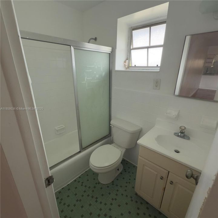 Recientemente alquilado: $1,800 (1 camas, 2 baños, 565 Pies cuadrados)