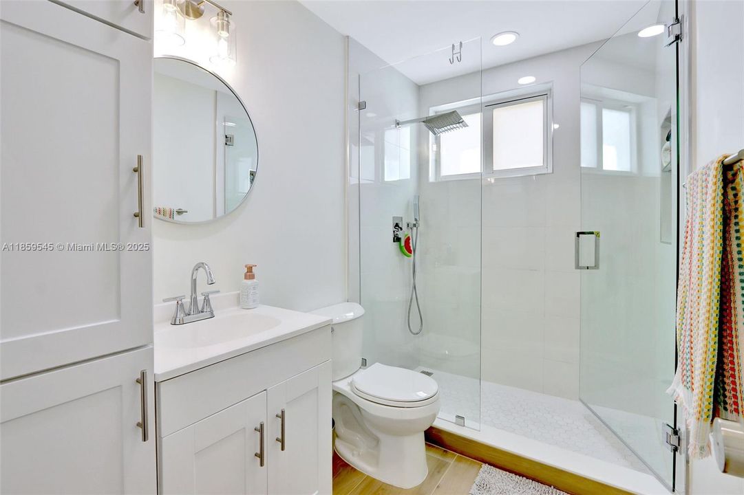 Bedroom 1 Full Bathroom