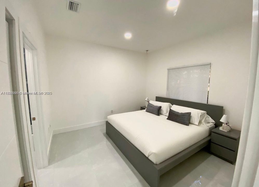 Recientemente alquilado: $3,100 (3 camas, 2 baños, 1130 Pies cuadrados)