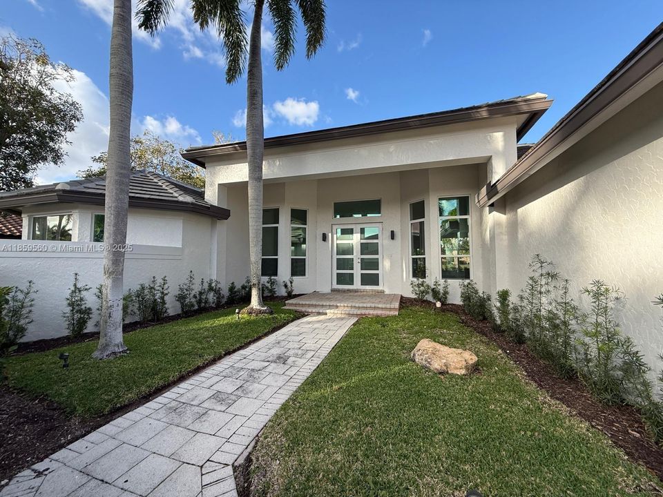 For Sale: $2,450,000 (5 beds, 3 baths, 3636 Square Feet)