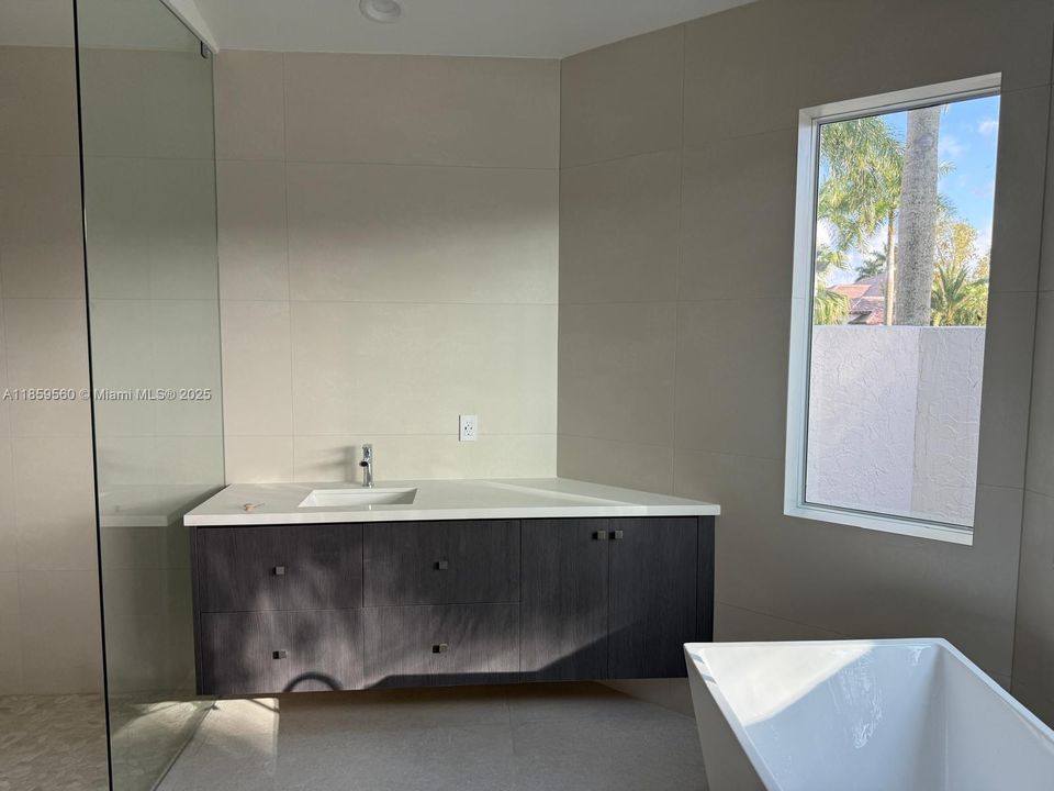 For Sale: $2,450,000 (5 beds, 3 baths, 3636 Square Feet)