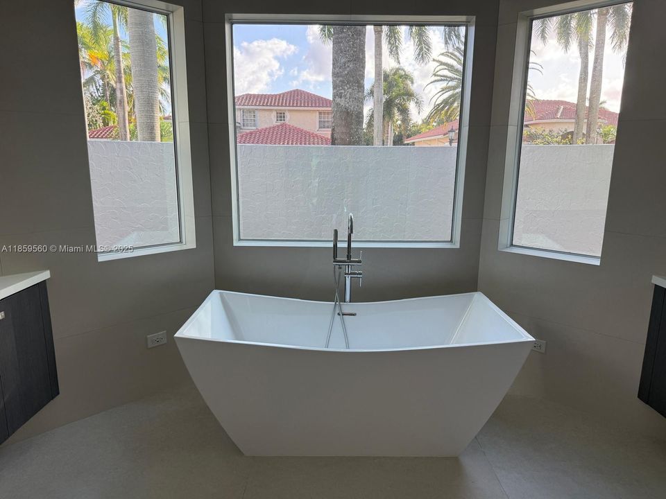 For Sale: $2,450,000 (5 beds, 3 baths, 3636 Square Feet)