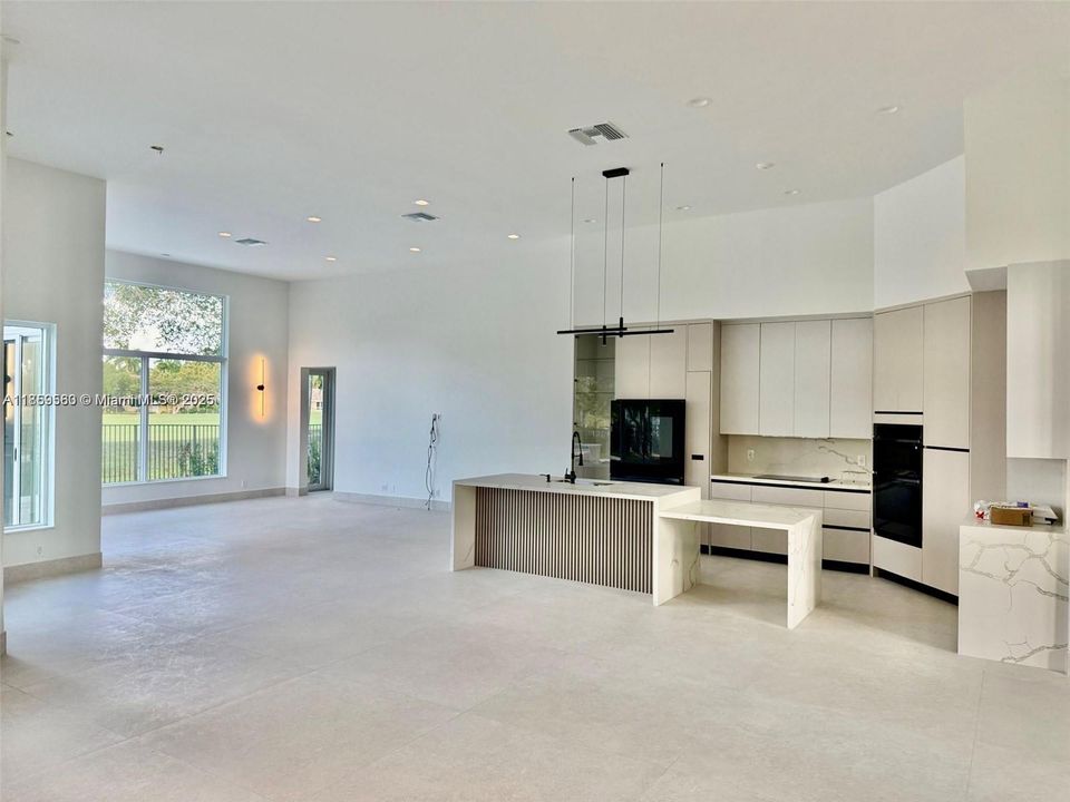 For Sale: $2,450,000 (5 beds, 3 baths, 3636 Square Feet)