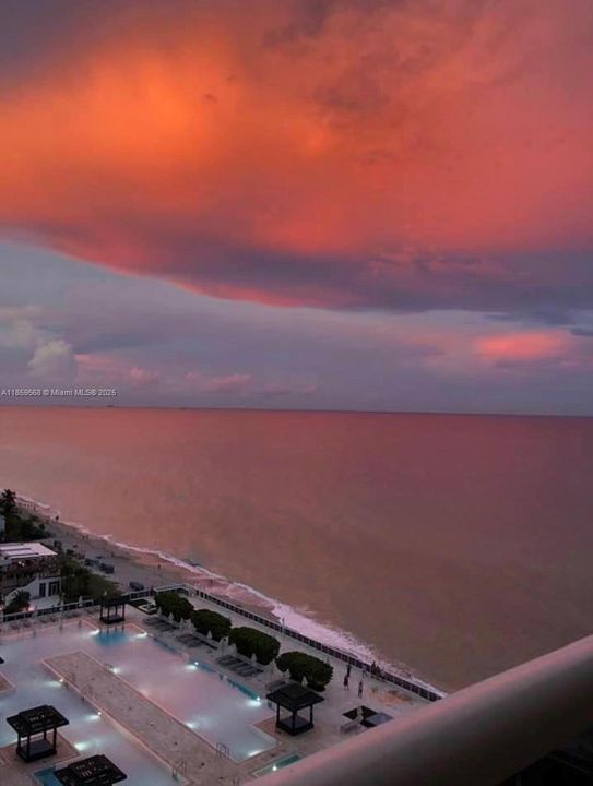 Recently Sold: $599,990 (1 beds, 1 baths, 844 Square Feet)