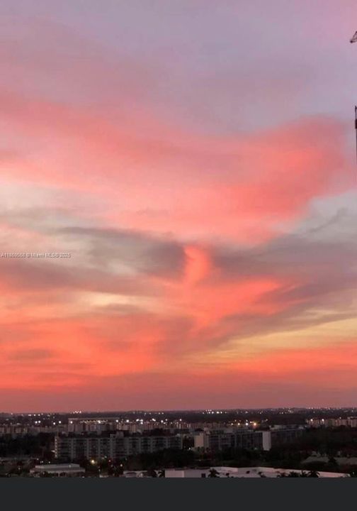 Recently Sold: $599,990 (1 beds, 1 baths, 844 Square Feet)