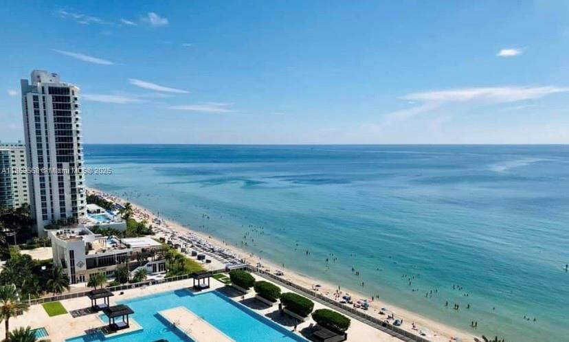 Recently Sold: $599,990 (1 beds, 1 baths, 844 Square Feet)