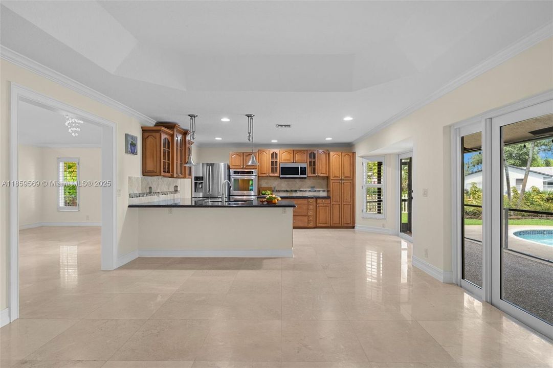 最近租的: $4,900 (4 贝兹, 2 浴室, 2114 平方英尺)