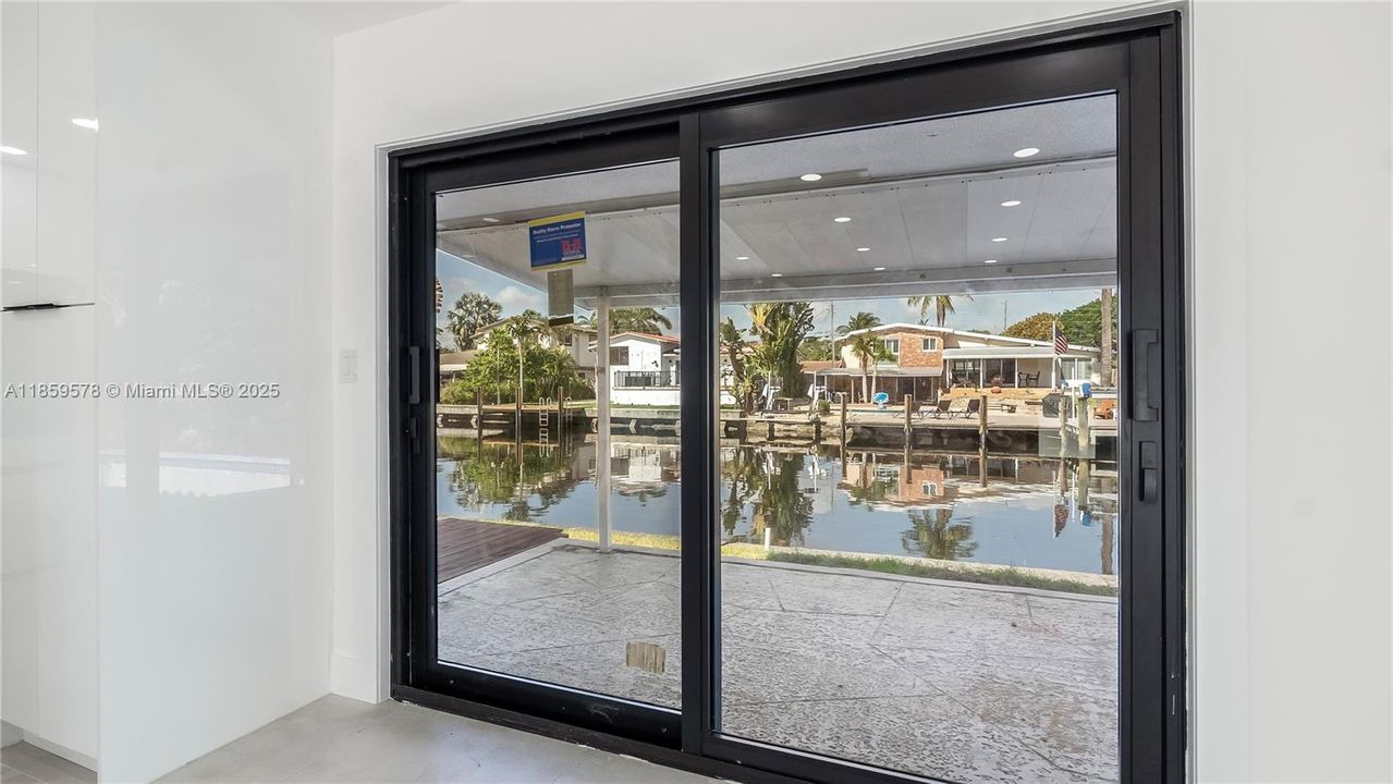 For Sale: $1,400,000 (3 beds, 2 baths, 1404 Square Feet)