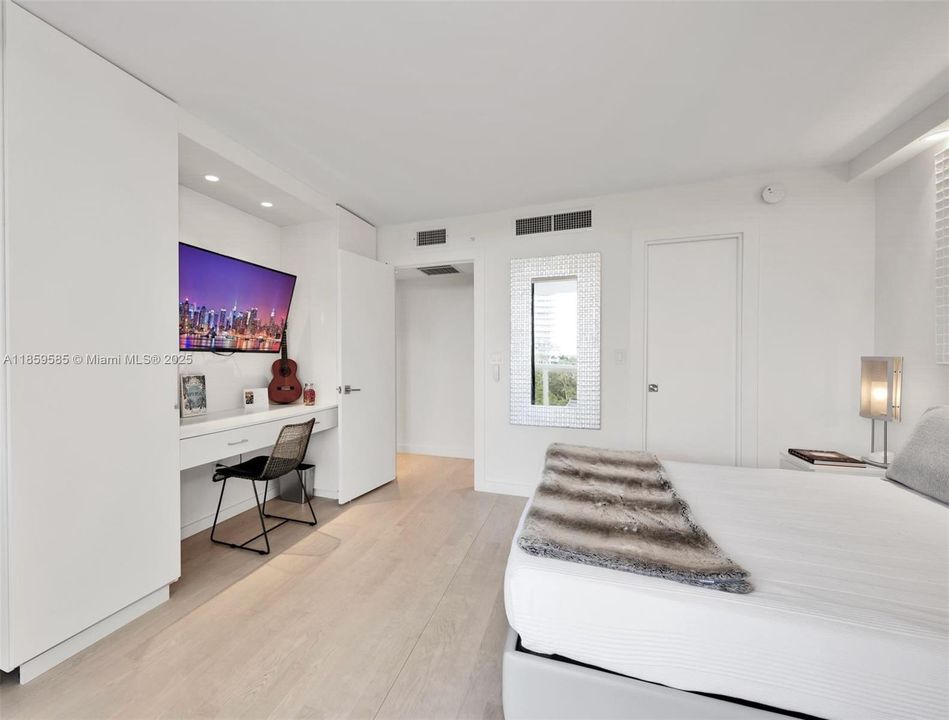 En Venta: $2,125,000 (3 camas, 3 baños, 2388 Pies cuadrados)