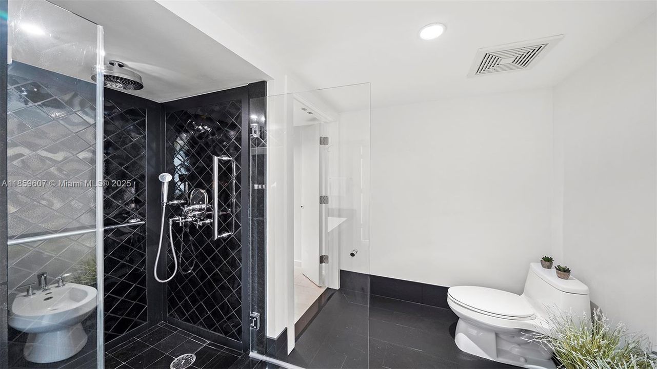 待售: $5,558,000 (3 贝兹, 3 浴室, 1588 平方英尺)