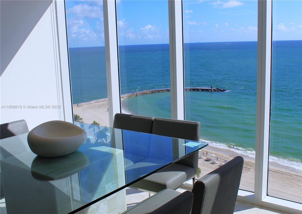 Recently Rented: $11,000 (2 beds, 2 baths, 1407 Square Feet)