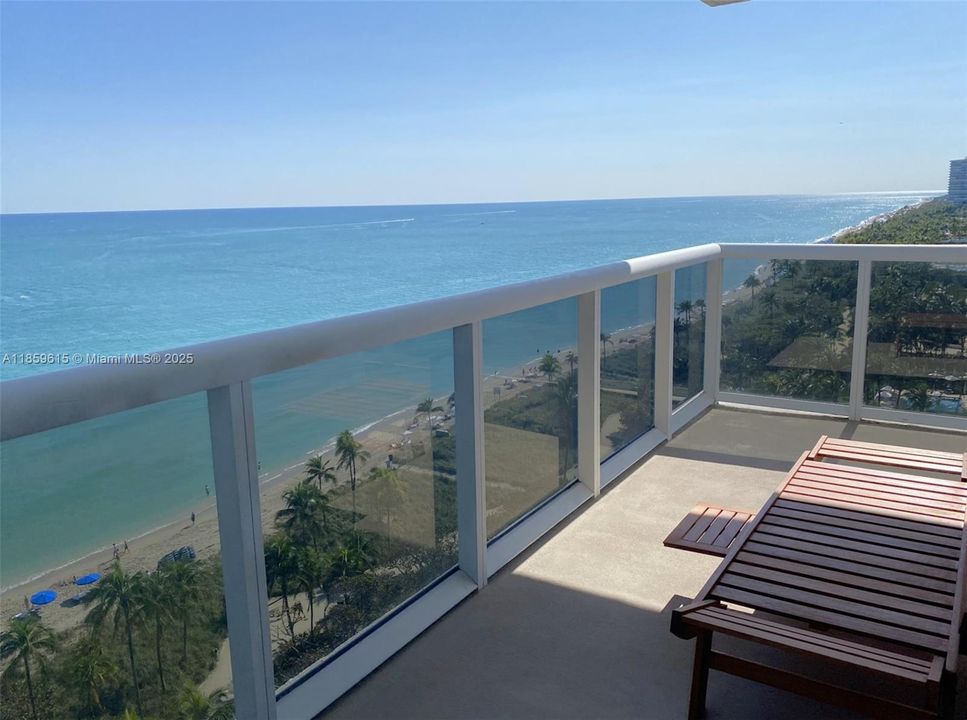 Recently Rented: $11,000 (2 beds, 2 baths, 1407 Square Feet)