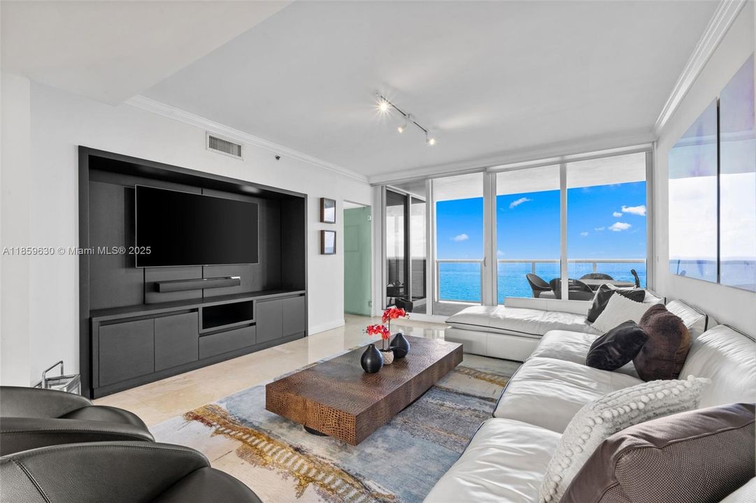 Active With Contract: $2,100,000 (3 beds, 4 baths, 2440 Square Feet)