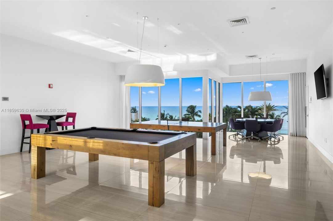 Active With Contract: $2,100,000 (3 beds, 4 baths, 2440 Square Feet)