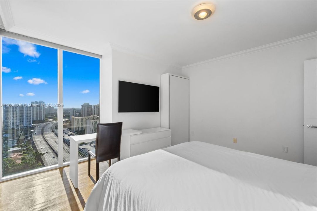 Active With Contract: $2,100,000 (3 beds, 4 baths, 2440 Square Feet)