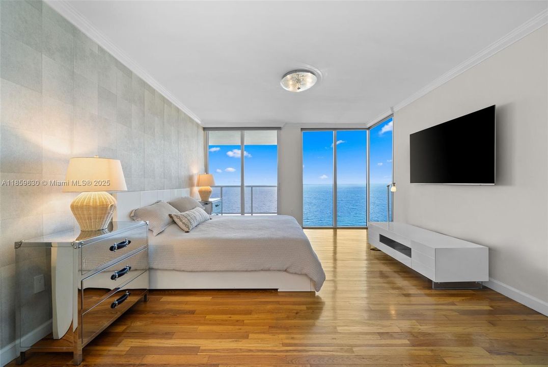 Active With Contract: $2,100,000 (3 beds, 4 baths, 2440 Square Feet)