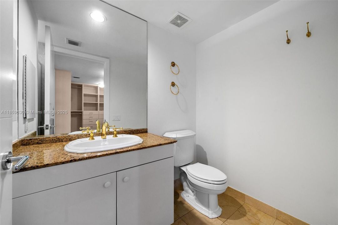 Active With Contract: $2,100,000 (3 beds, 4 baths, 2440 Square Feet)