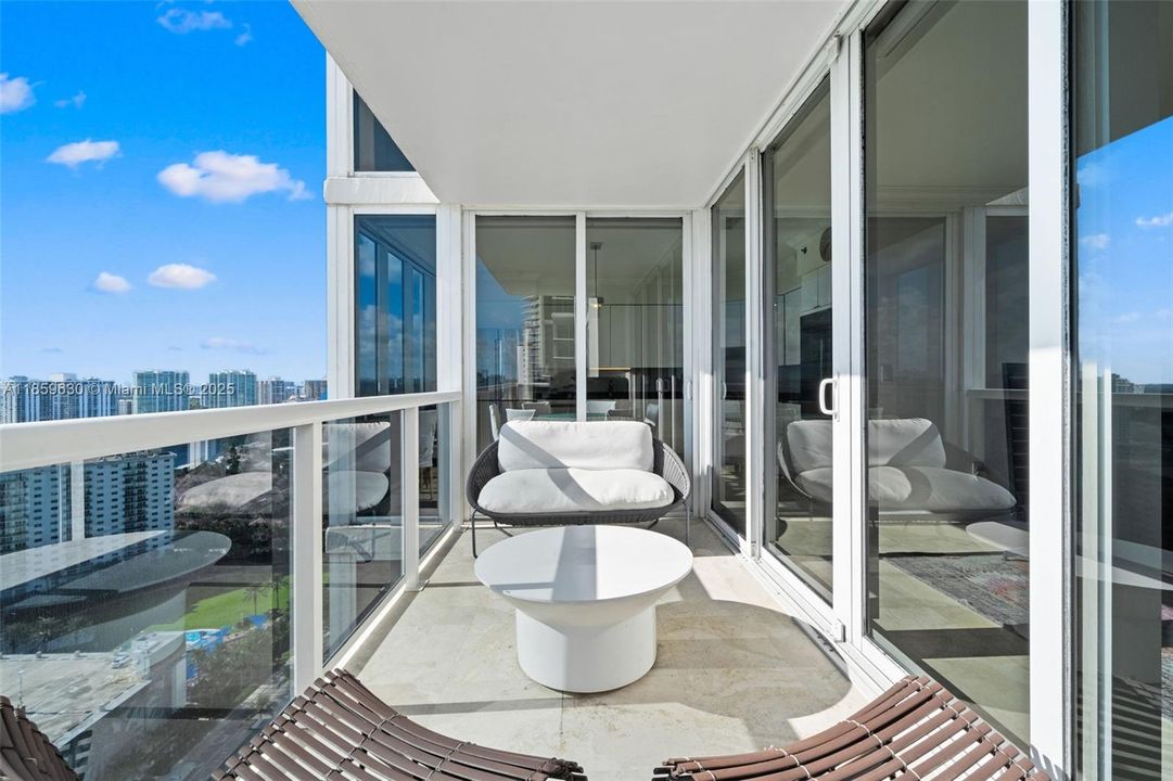 Active With Contract: $2,100,000 (3 beds, 4 baths, 2440 Square Feet)