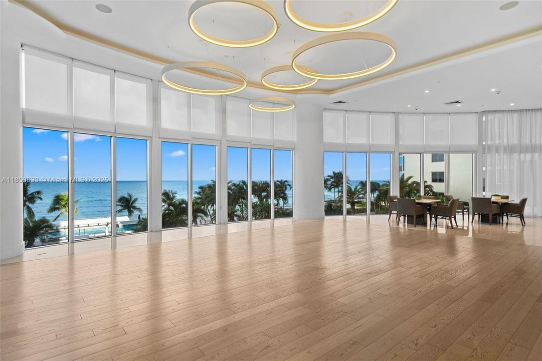 Active With Contract: $2,100,000 (3 beds, 4 baths, 2440 Square Feet)