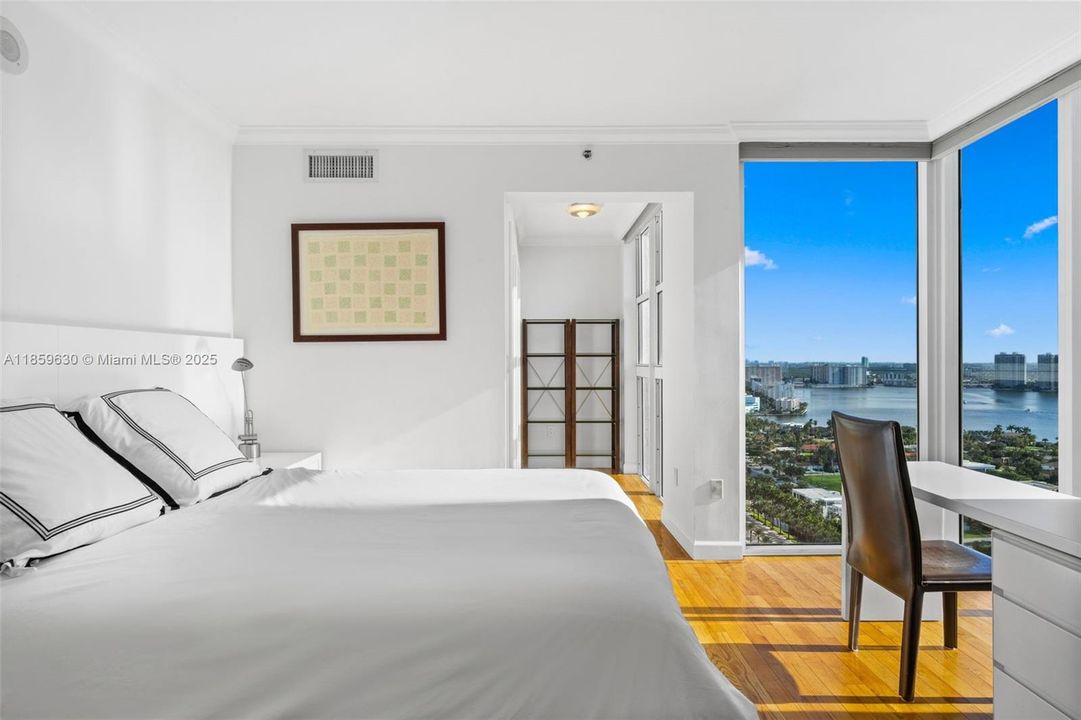 Active With Contract: $2,100,000 (3 beds, 4 baths, 2440 Square Feet)