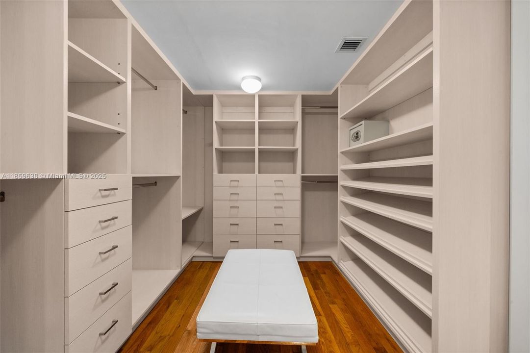 Active With Contract: $2,100,000 (3 beds, 4 baths, 2440 Square Feet)