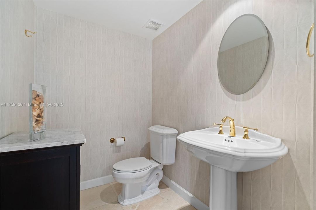 Active With Contract: $2,100,000 (3 beds, 4 baths, 2440 Square Feet)