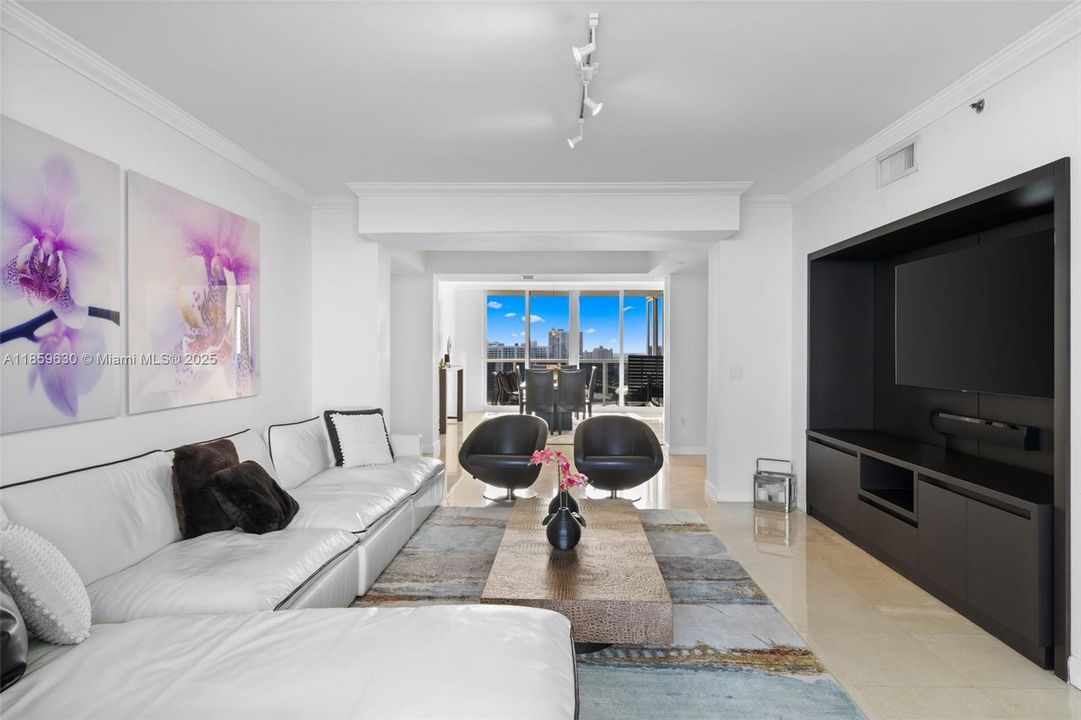 Active With Contract: $2,100,000 (3 beds, 4 baths, 2440 Square Feet)