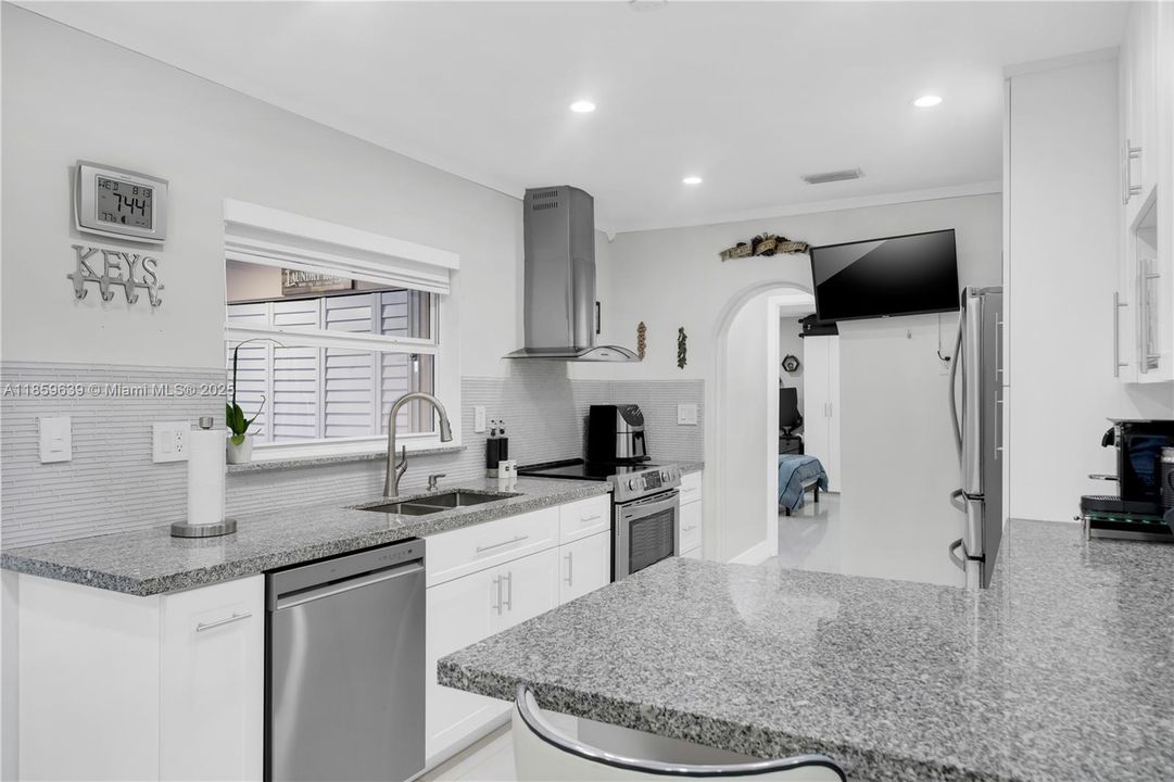 Недавно продано: $625,000 (4 спален, 3 ванн, 1156 Квадратных фут)