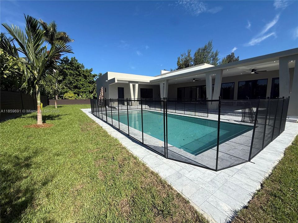 Active With Contract: $1,695,000 (4 beds, 5 baths, 0 Square Feet)