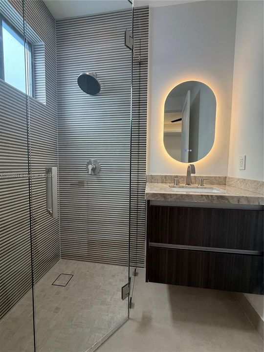 Active With Contract: $1,695,000 (4 beds, 5 baths, 0 Square Feet)