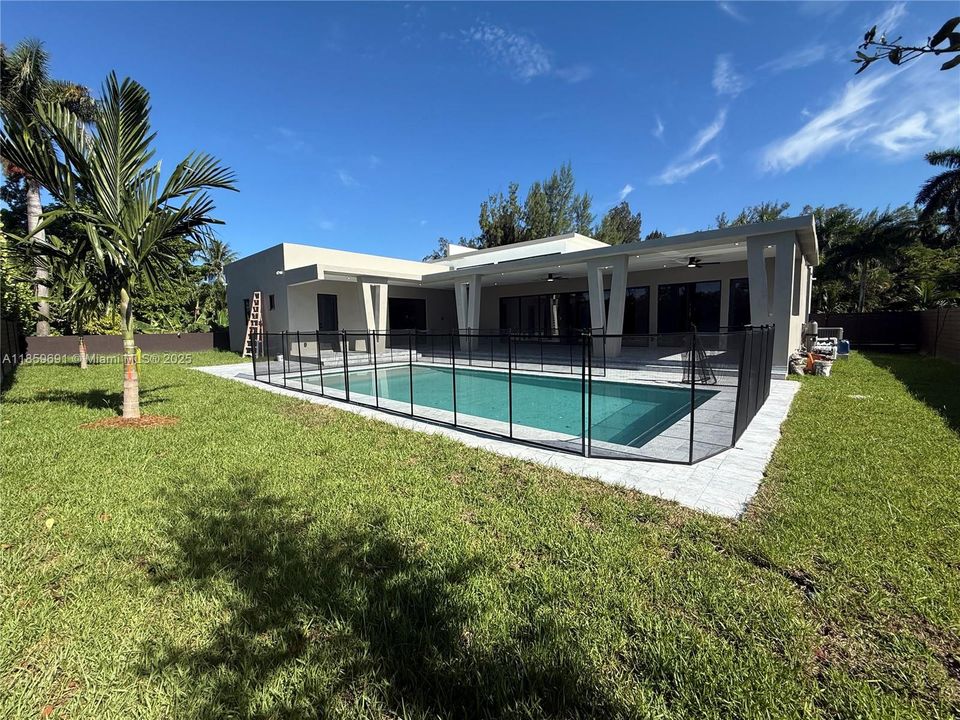 Active With Contract: $1,695,000 (4 beds, 5 baths, 0 Square Feet)