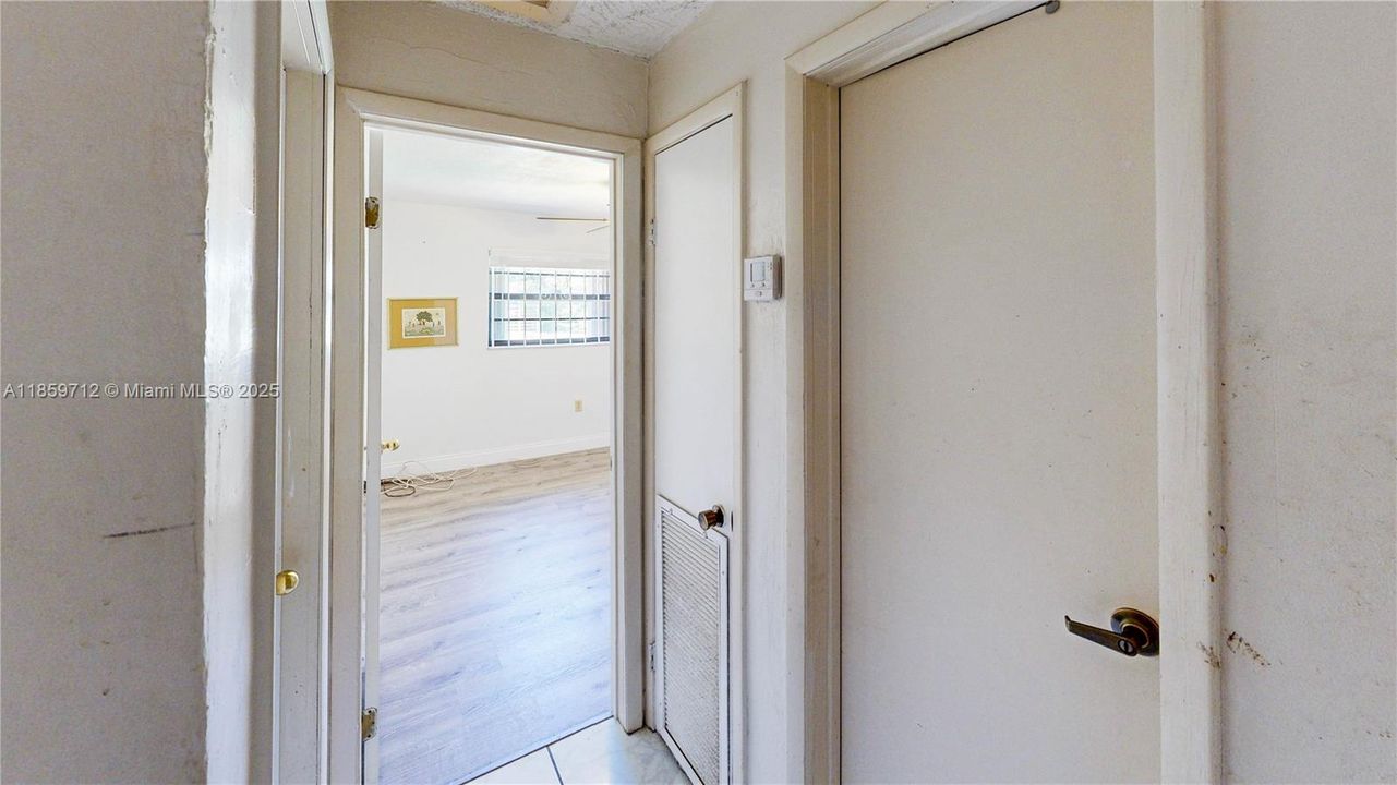 For Sale: $899,900 (7 beds, 3 baths, 5251 Square Feet)